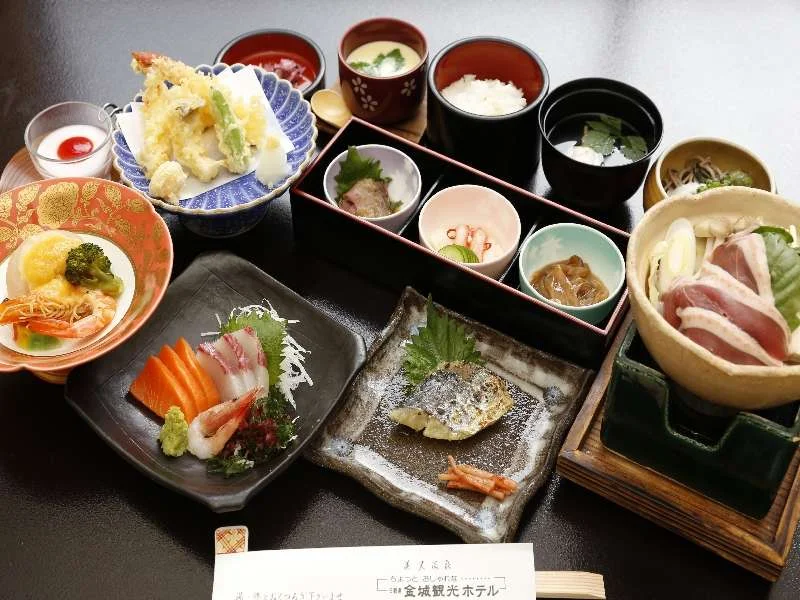 美又温泉　金城観光ホテルの夕食