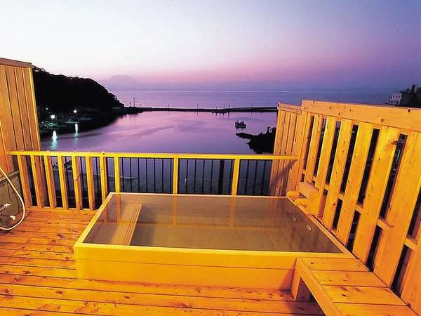 美保関温泉　旅館　美保館　国文化財の宿の大浴場