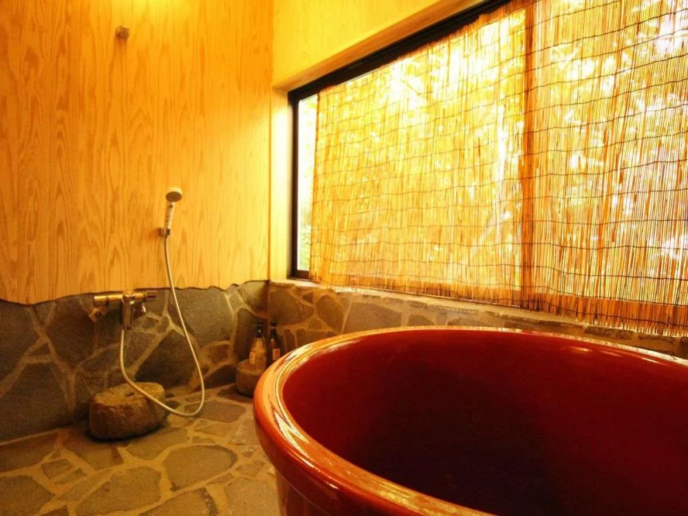 美保関温泉　旅館　美保館　国文化財の宿の客室風呂