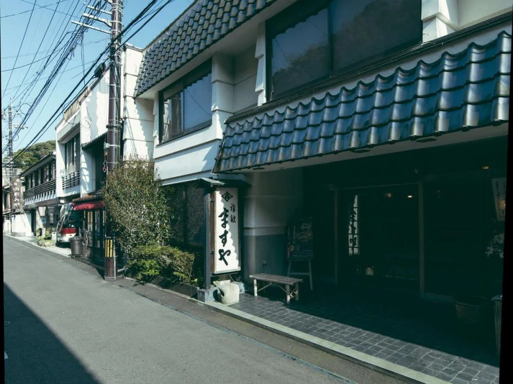温泉津温泉　旅館　ますや 外観