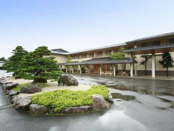 亀嵩温泉　玉峰山荘 外観