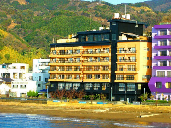 土肥温泉 たたみの宿 湯の花亭の外観