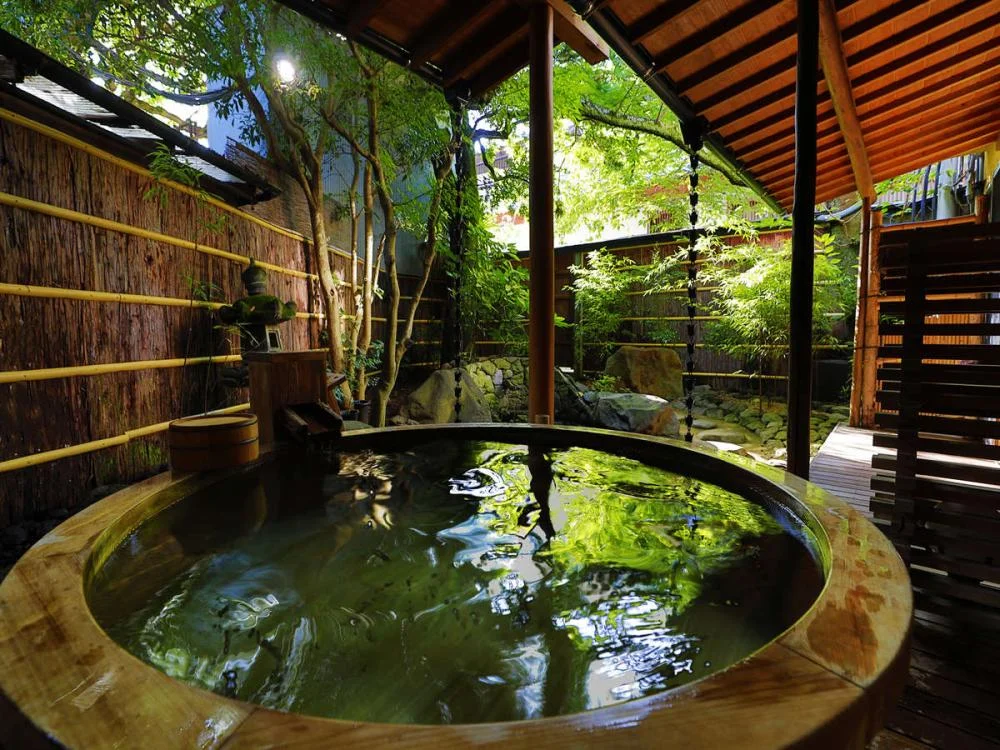 坂聖・玉樟園の客室風呂