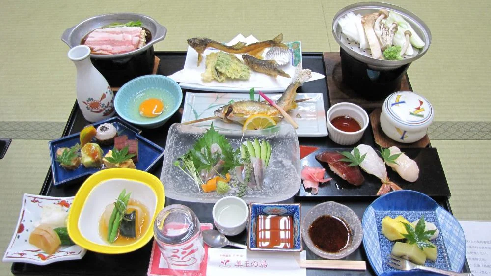 小砂温泉 ホテル美玉の湯の夕食