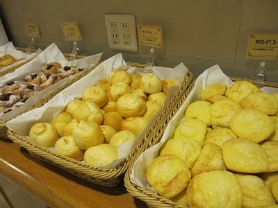 ラクシオ・インの朝食のパン