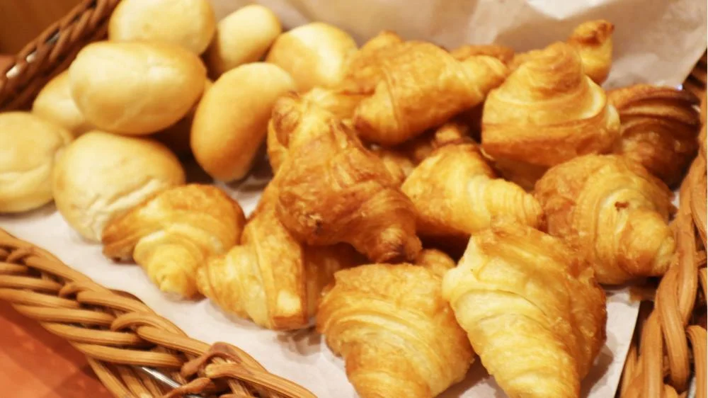 東京インの朝食のパン