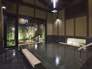 三朝温泉　木造りの宿　橋津屋 大浴場☆