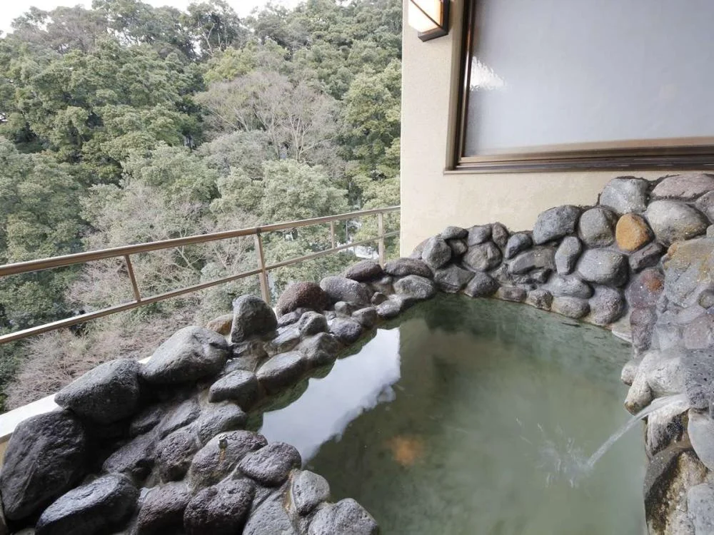 三朝温泉　依山楼　岩崎 客室風呂