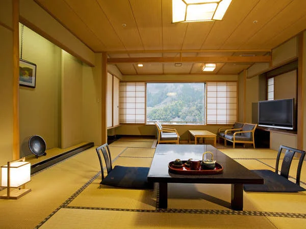 三朝温泉　依山楼　岩崎 部屋
