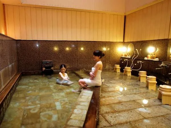 三朝薬師の湯　万翆楼 大浴場