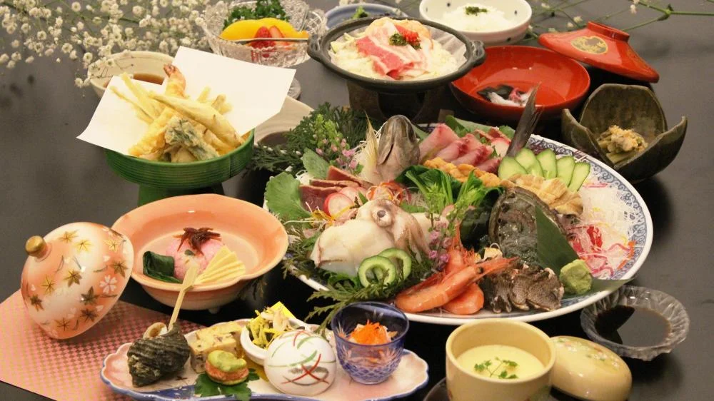 三朝温泉　渓泉閣 夕食