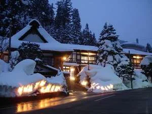 白布温泉 湯滝の宿 西屋の外観
