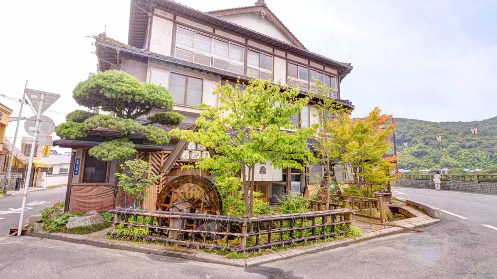 割烹旅館 白為旅館の外観