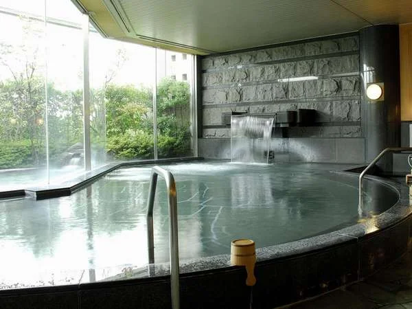 ホテル春日居の大浴場