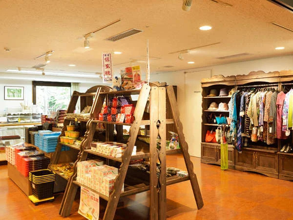 ヴィラ本栖のお土産店