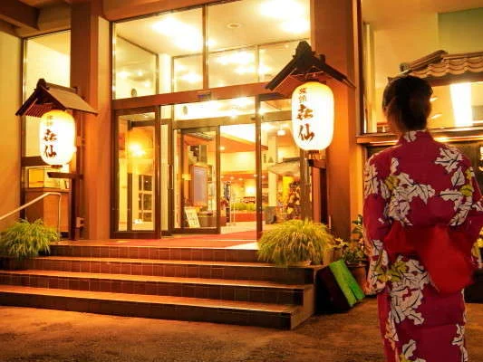 石和温泉郷 旅館喜仙(きせん)の外観