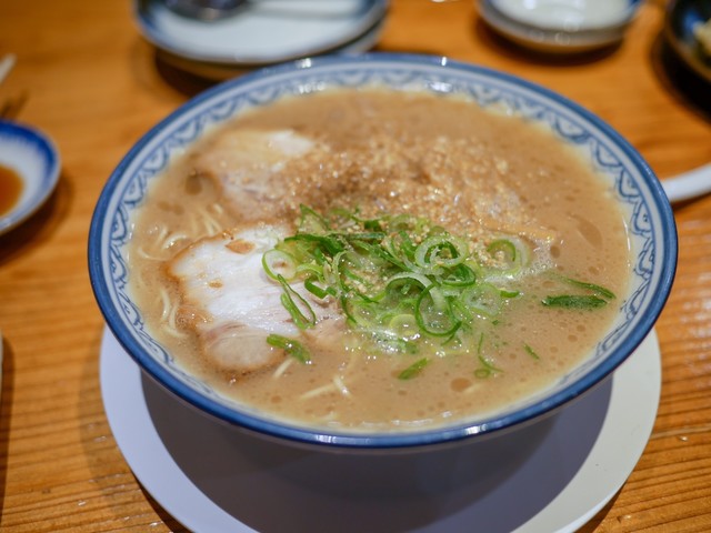 元祖赤のれん 節ちゃんラーメン 天神本店