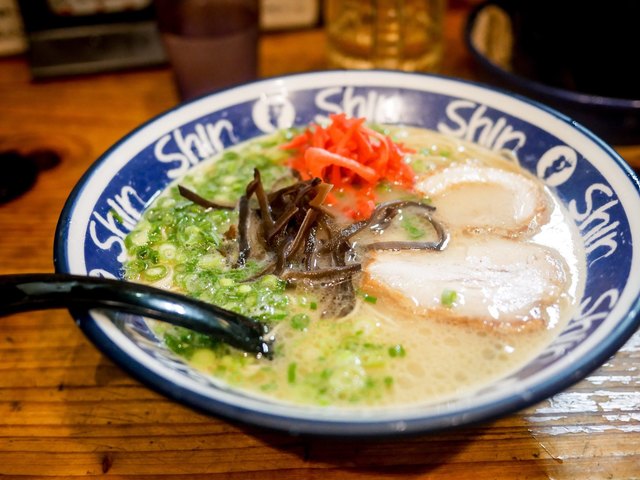 博多らーめん ShinShin 天神本店