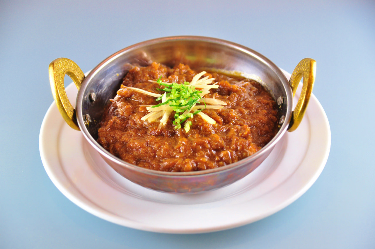 シャルマ 1枚目