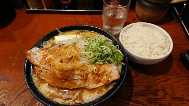 ラーメン 吟とん 1枚目