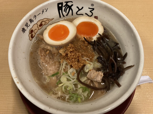 鹿児島ラーメン 豚とろ 鹿児島中央駅前店