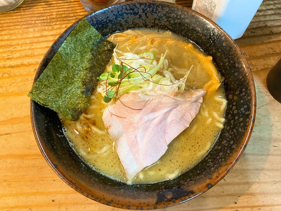 貝ガラ屋 1枚目