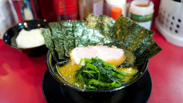 家系ラーメン とらきち家 1枚目