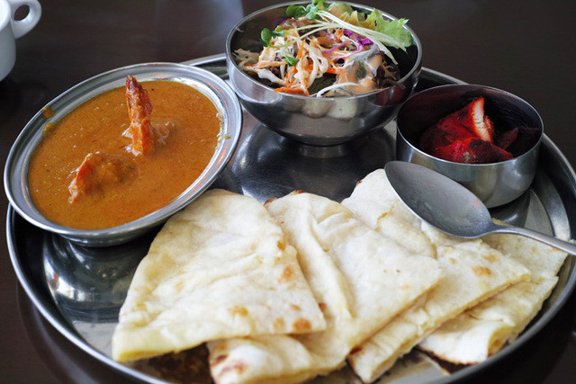 カスタマンダップ 1枚目