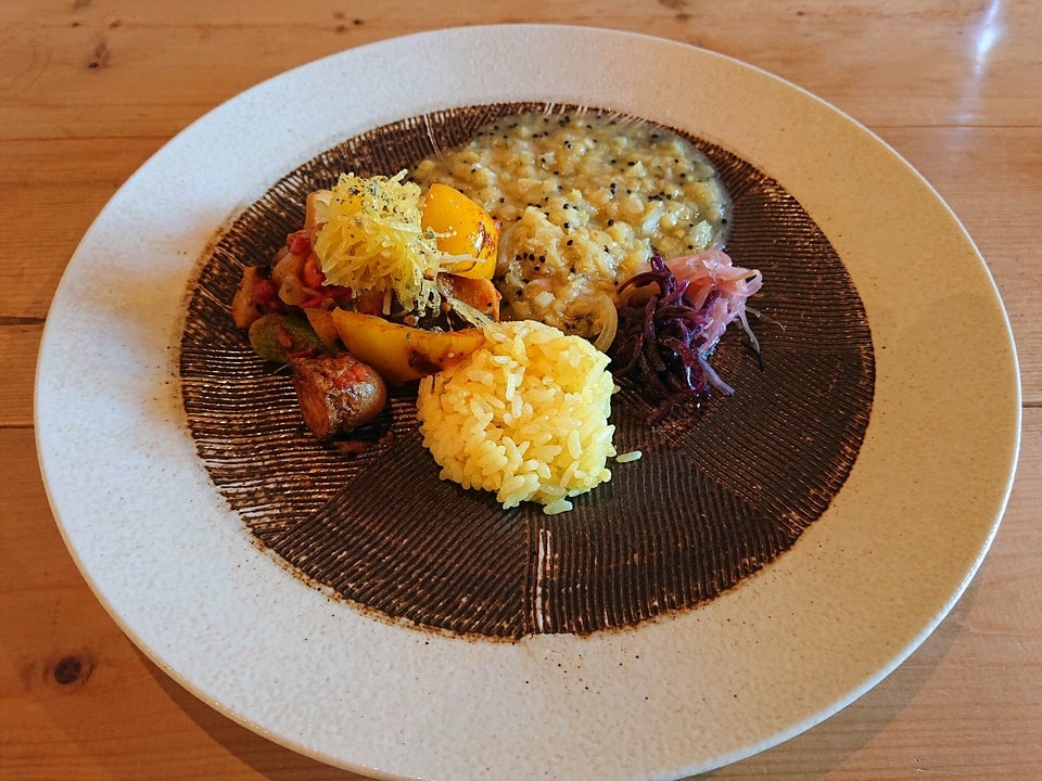 カレーのアキンボ 1枚目