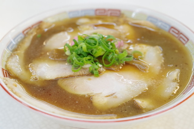 元車庫前丸宮中華そば 本店 1枚目