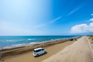 夏の観光スポットのイメージ