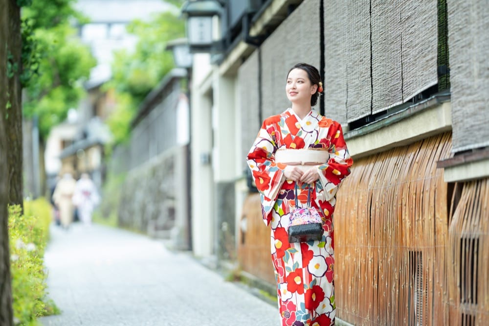 京都を歩く女性